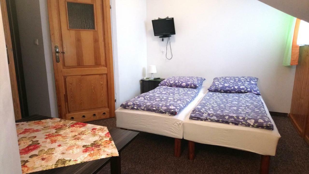 Pokoje Goscinne Straznica Jaroslawiec Room photo