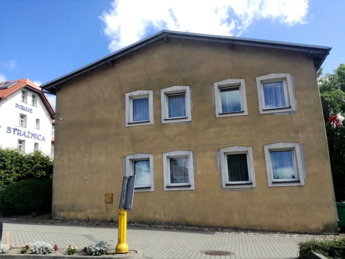 Pokoje Goscinne Straznica Jaroslawiec Exterior photo